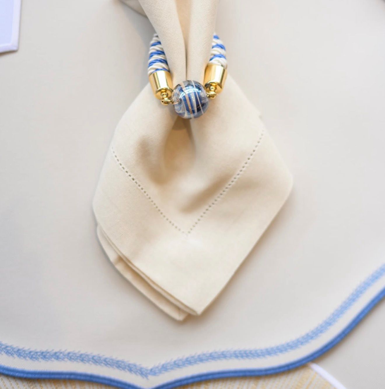 Embroidered Linen Simple - Set of 4